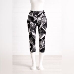 Lululemon – Wunder Under Crop III Full-On Luon Static Mist – Black/White – Sz. 8